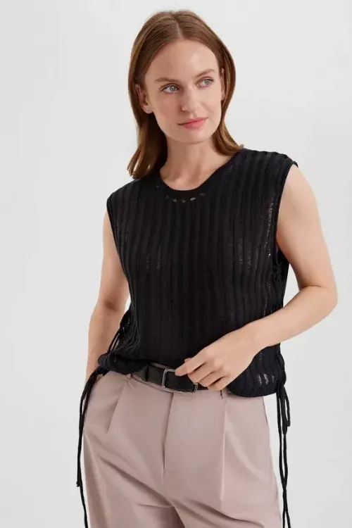 Майка женская вязаная со шнуровкой Ч Арт. 10129