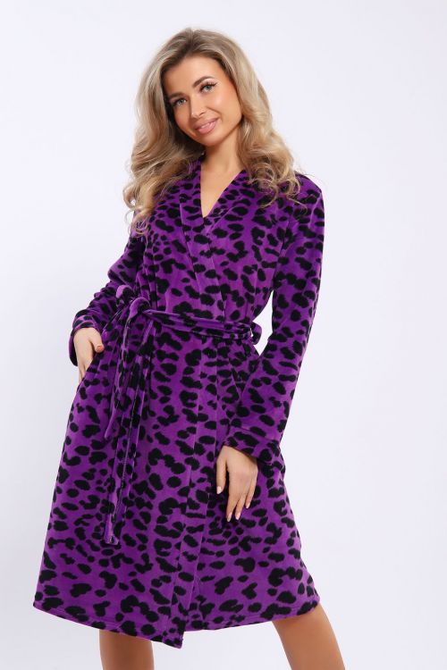 Халат 397697 велюровый фиолетовый последний размер