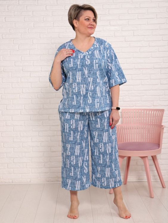 Костюм Джина БГ буквы голубой последний размер