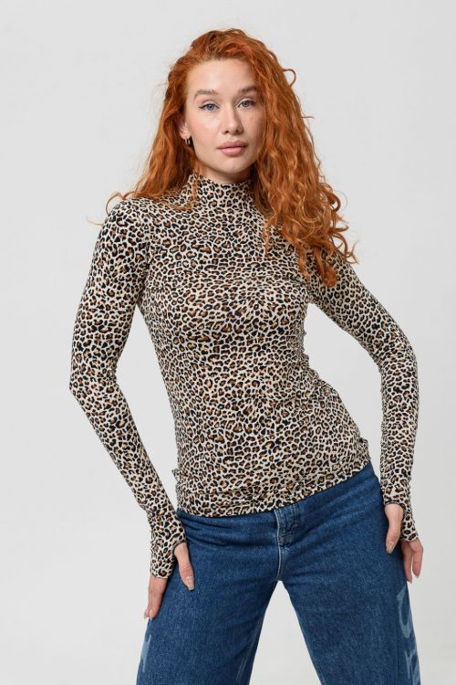 Водолазка 18050 леопард последний размер Водолазка 18050 леопард последний размер